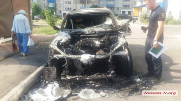 Ночью в Первомайске сгорел Audi Q7, принадлежащий местному бизнесмену