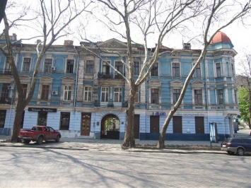 У Труханова потратят 23 миллиона на спасение нескольких исторических фасадов