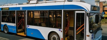 В Днепре предложили снизить цену на проезд в троллейбусе до 1 гривны