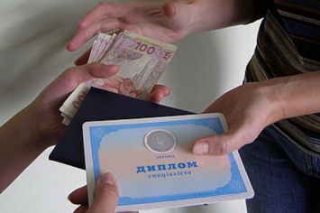 Депутата Киевсовета подозревают в использовании фальшивого диплома
