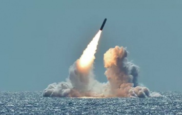 США за неделю испытали 4 баллистические ракеты