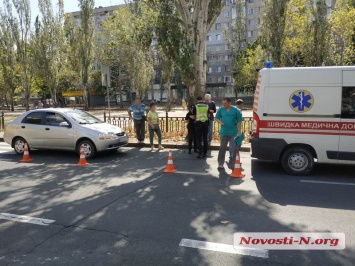 В центре Николаева «Шевроле» сбил женщину на пешеходном переходе