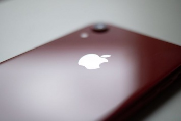 Apple представит доступную модель iPhone