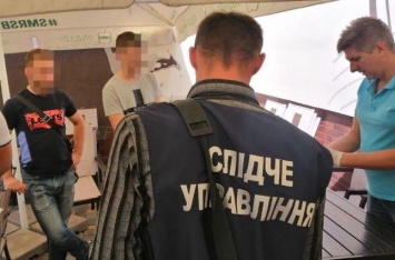 На Николаевщине депутат горсовета погорел на взятке в 15 тысяч долларов