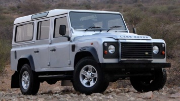 Что в новом Land Rover Defender осталось от классического покорителя бездорожья?