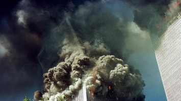 Теракт 11 сентября: ужасающие фото трагедии