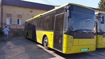 Вместо «труповозок» хорошие автобусы: в Днепр завезли новенькие Volvo