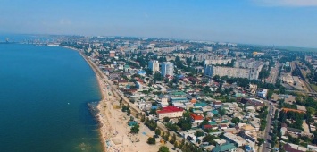 Бердянск практически опустел: пляжи уже наводнили собаки (Фото)