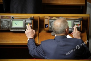 «Нардепы-кнопкодавы» прошлого созыва снова в Раде: среди них представители Одесского региона