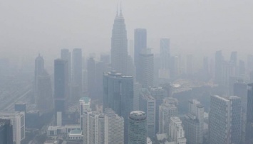 В Малайзии более 400 школ закрыли из-за смога