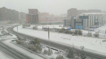 Зима пришла неожиданно: Россию заметает снегом. ВИДЕО