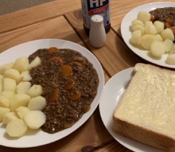 Шотландка опубликовала в соцсети фото домашнего блюда и вызвала негодование у соотечественников