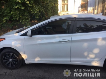 В центре Николаева из автомобиля жителя Херсона украли сумку с 750 тыс. грн