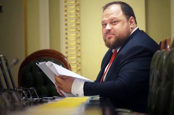 Разобраться со случаями кнопкодавства Стефанчук поручил регламентному комитету Рады