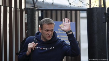 Комментарий: Готовит ли Путин "процесс века" против Навального?