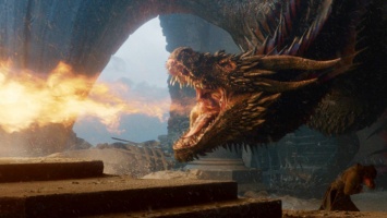 Джордж Мартин лично снимает третий сериал по вселенной Игры престолов - Пламя и кровь по своей книге, вышедшей в 2019 году