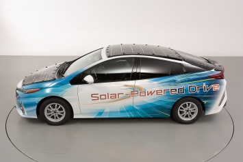 Toyota начала испытания экспериментального гибрида Prius с солнечными панелями