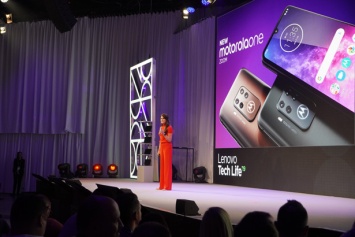 Смартфон Motorola One Zoom получил основную камеру с четырьмя модулями