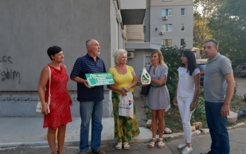 В Днепровском районе ко дню города наградили лучших представителей ОСМД