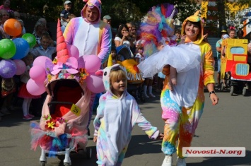 На параде карапузов семьи николаевцев вновь блеснули креативом