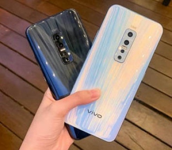 Опубликованы фотографии смартфона Vivo V17 Pro с шестью камерами