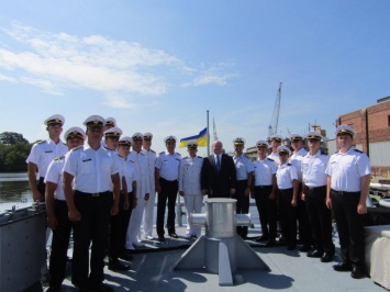 Украинские моряки завершили обучение в США на катерах типа Island