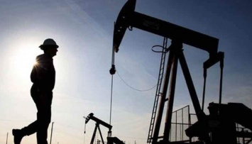 Нефть взлетела на 10% после атаки на заводы в Саудовской Аравии