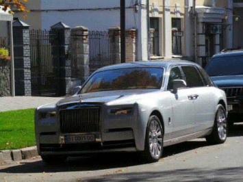 В украинском областном центре засняли новейший Rolls-Royce Phantom