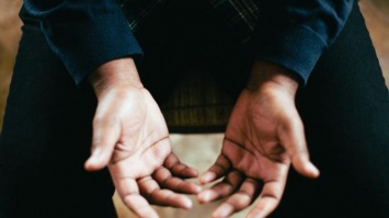 Почему немеют руки: пять главных причин