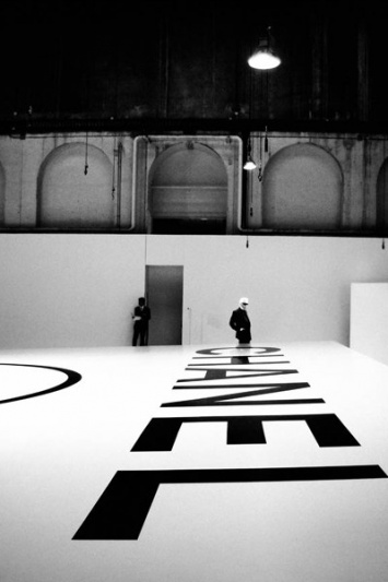 В Париже открылась выставка Lagerfeld, the Chanel Shows