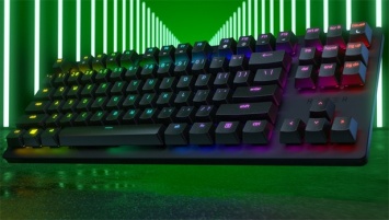 Razer Huntsman Tournament Edition - компактная клавиатура с оптическими переключателями