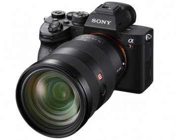 Полнокадровая 61-Мпикс камера Sony a7R IV стоит в Украине 104 999 грн