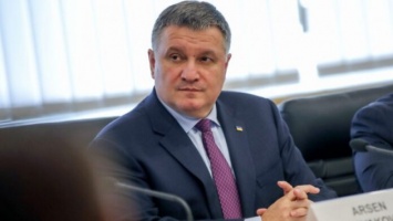 Министр переходного периода: как Арсен Аваков остался главой МВД при Зеленском