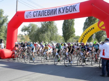 При поддержке «Запорожстали» в Запорожье состоялись массовые велосоревнования «Стальной кубок»