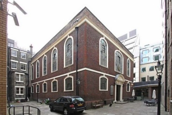 Принц Чарльз собирает средства на сохранение старейшей синагоги Британии