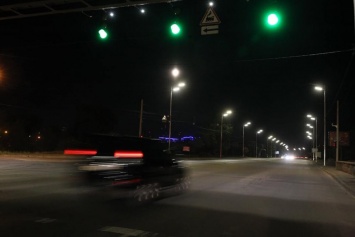 На Днепровской набережной модернизировали систему освещения
