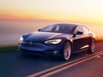Tesla Model S побил мировой рекорд на гоночной трассе