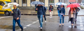 Дождливый Днепр: как город проводит сентябрьское утро