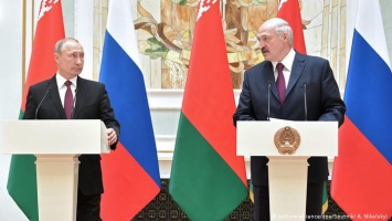 Комментарий: Почему Путин может оставить Беларусь в покое
