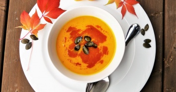 Необычный вкус! Тыквенный суп с карри от Эктора Хименес-Браво (рецепт)