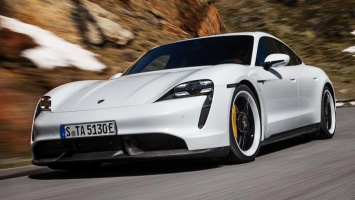 Porsche может представить более мощную версию электроседана Taycan