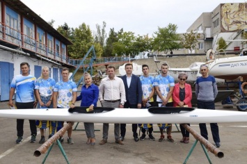 В Корабельном районе поздравили николаевских спортсменов-Чемпионов мира по гребле
