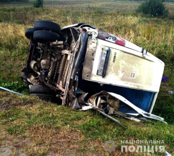 На трассе Киев-Чоп столкнулись два микроавтобуса, шестеро пострадавших