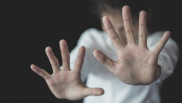 Затянул на чердак: в Виннице отец изнасиловал 12-летнюю дочь