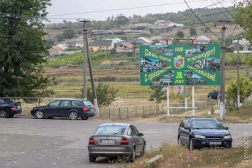 Албанская столица Украины: каварма с видом на футбольный матч и свадебная роспись возле Санденберга