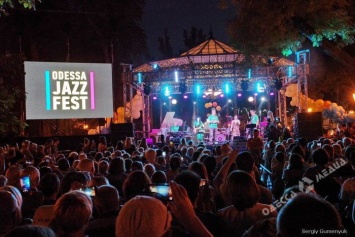 Выходные в Одессе: фестиваль джаза, столетие цирка и тайны катакомб