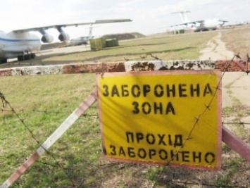 На военном аэродроме в Мелитополе со стрельбой задерживали диверсанта