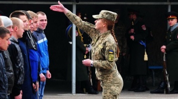 В осенней кампании на срочную военную службу будут призваны более 15 тыс. человек