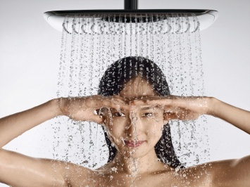 Дерматологи рассказали, что часто мыться - это вредно и вот почему