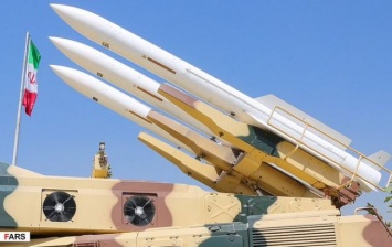 Иран представил баллистическую ракету "Хорремшехр" с новой боеголовкой